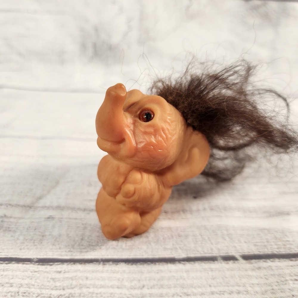 Vintage 1964 Dam Things Establishment Elephant Troll Figure Brown Hair 2.5 Inch